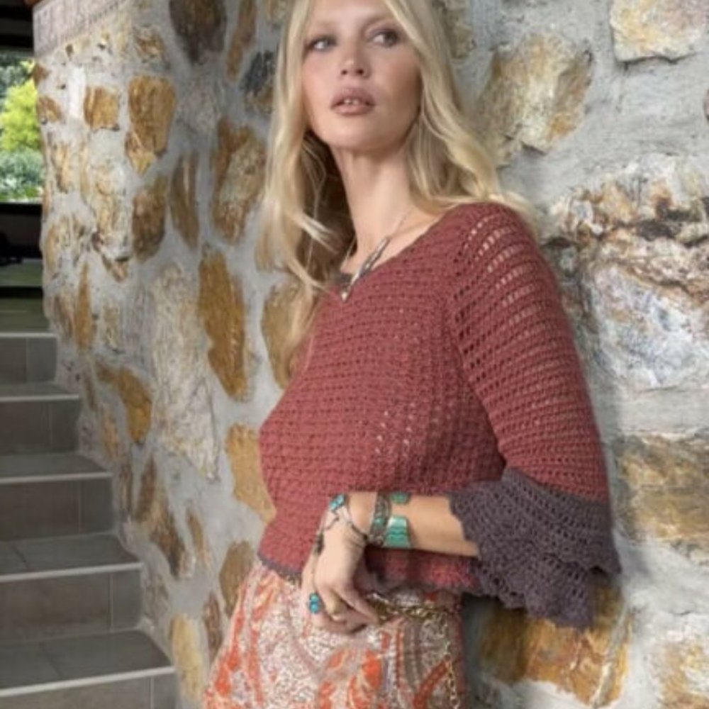 NWT Chasing Unicorns Can’t Keep it in Hand Crochet Jumper Sweater Sz M